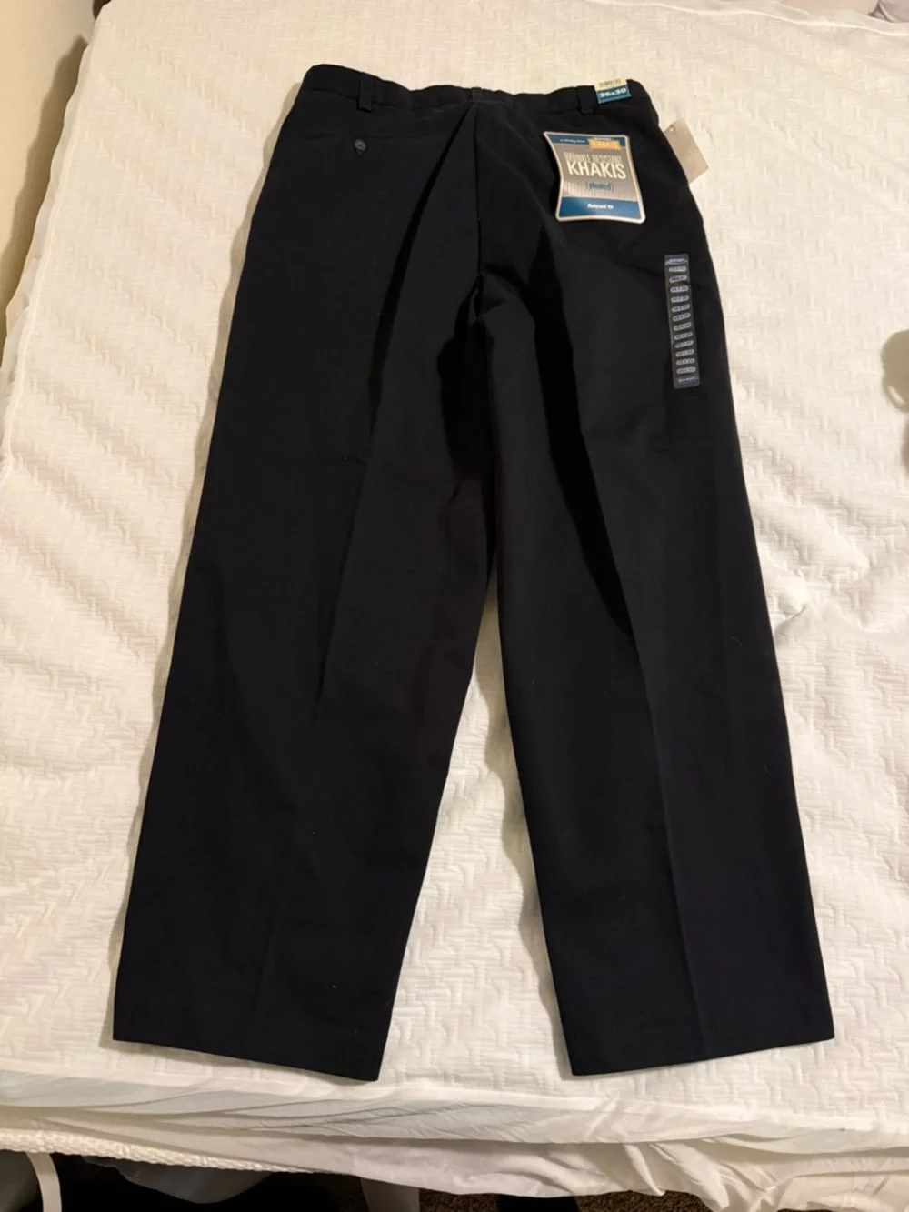 Old Navy Men's Pleated No‎ Wrinkle Dress Pants - Black 36x30